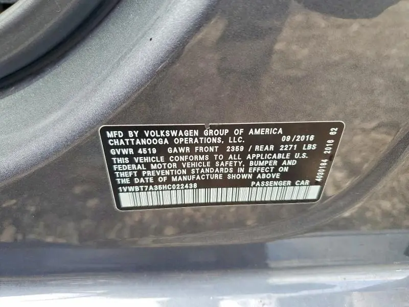 2017 VOLKSWAGEN PASSAT SE  