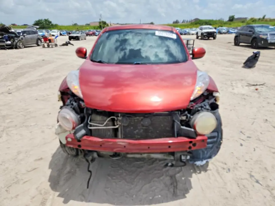 2011 NISSAN JUKE S  