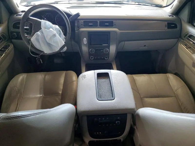 2011 CHEVROLET SUBURBAN K1500 LT  