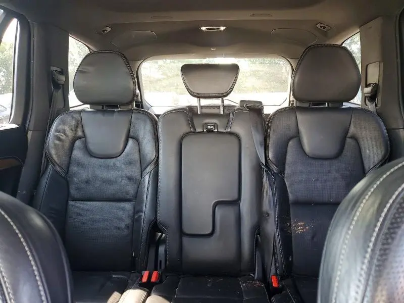 2017 VOLVO XC90 T6  