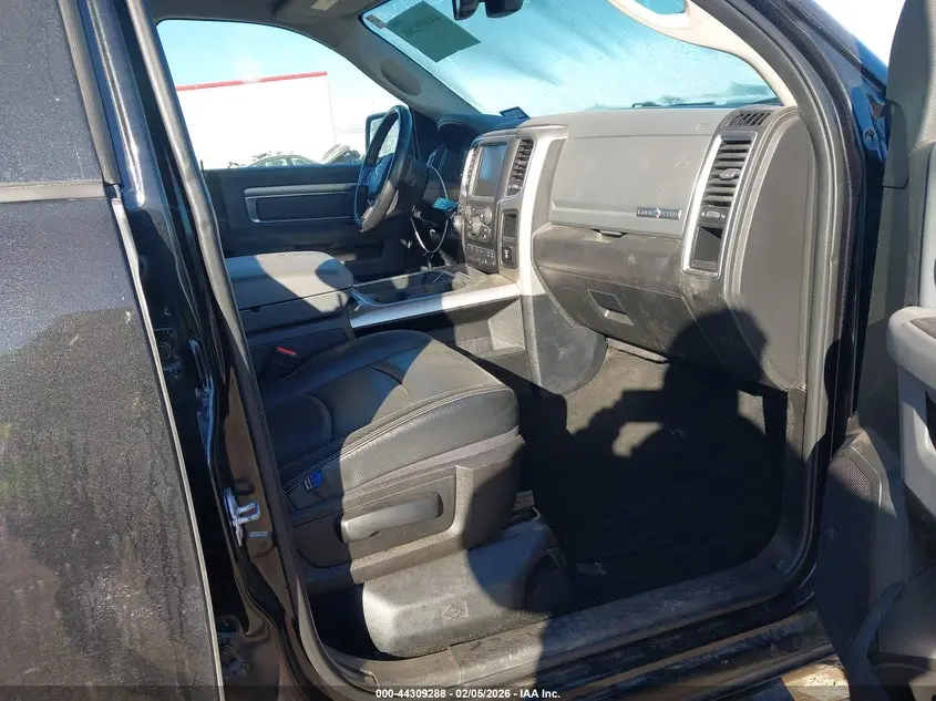 2017 RAM 1500 LONE STAR  4X4 5'7 BOX