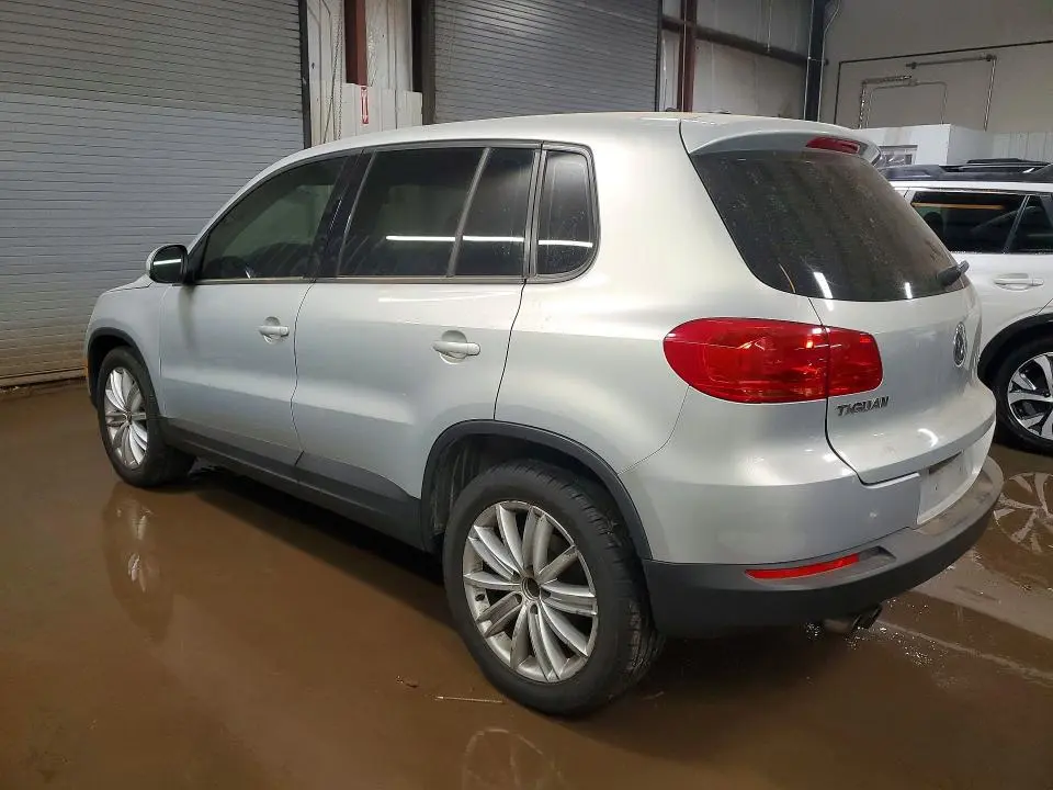 2013 VOLKSWAGEN TIGUAN S  