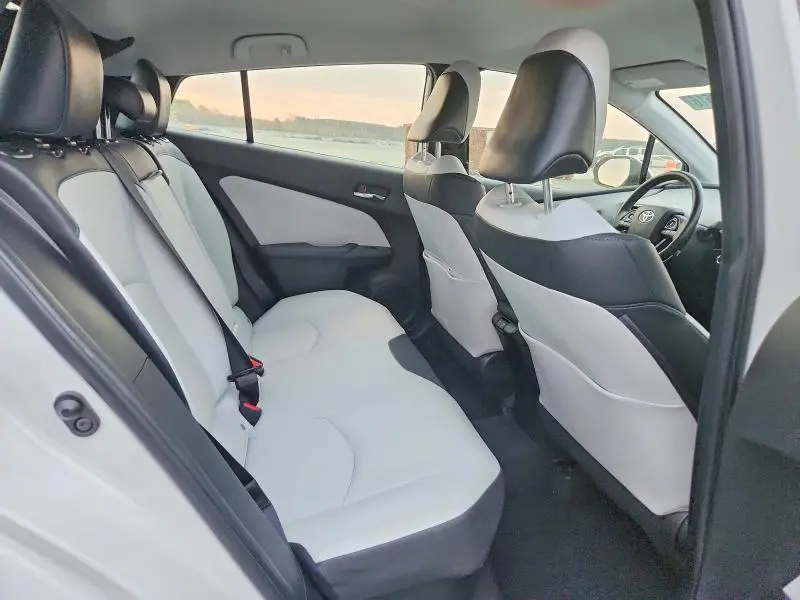 2021 TOYOTA PRIUS XLE AWD-E  