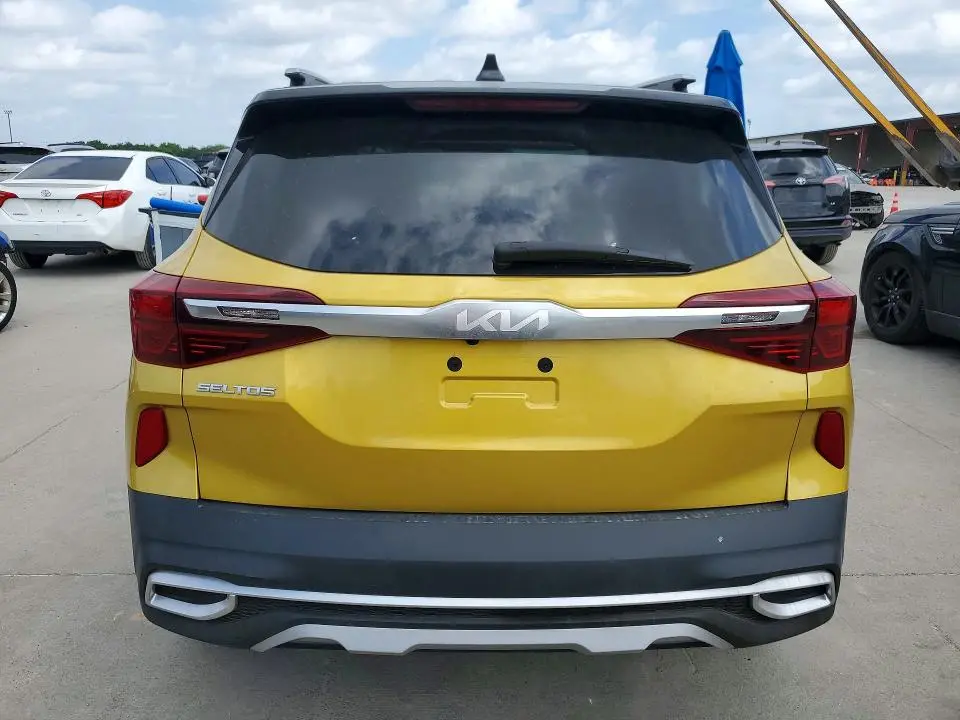 2023 KIA SELTOS S  