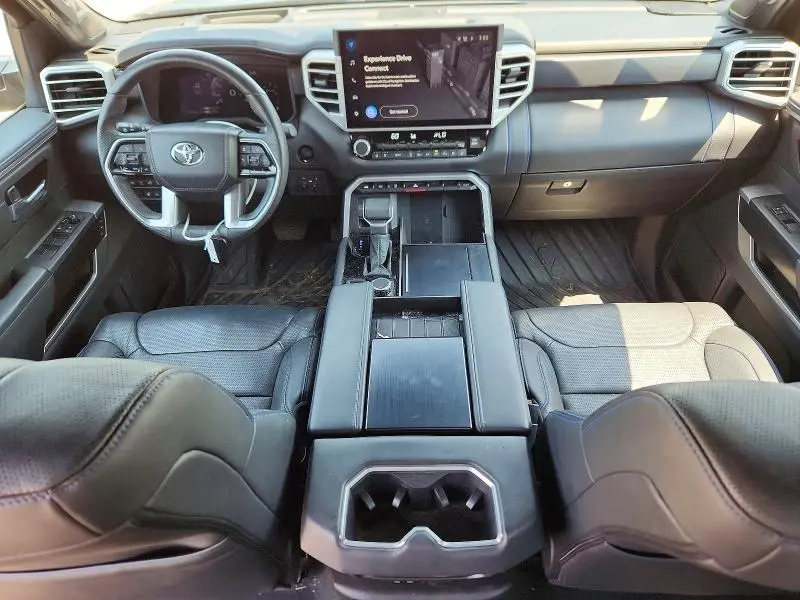 2025 TOYOTA TUNDRA PLATINUM  