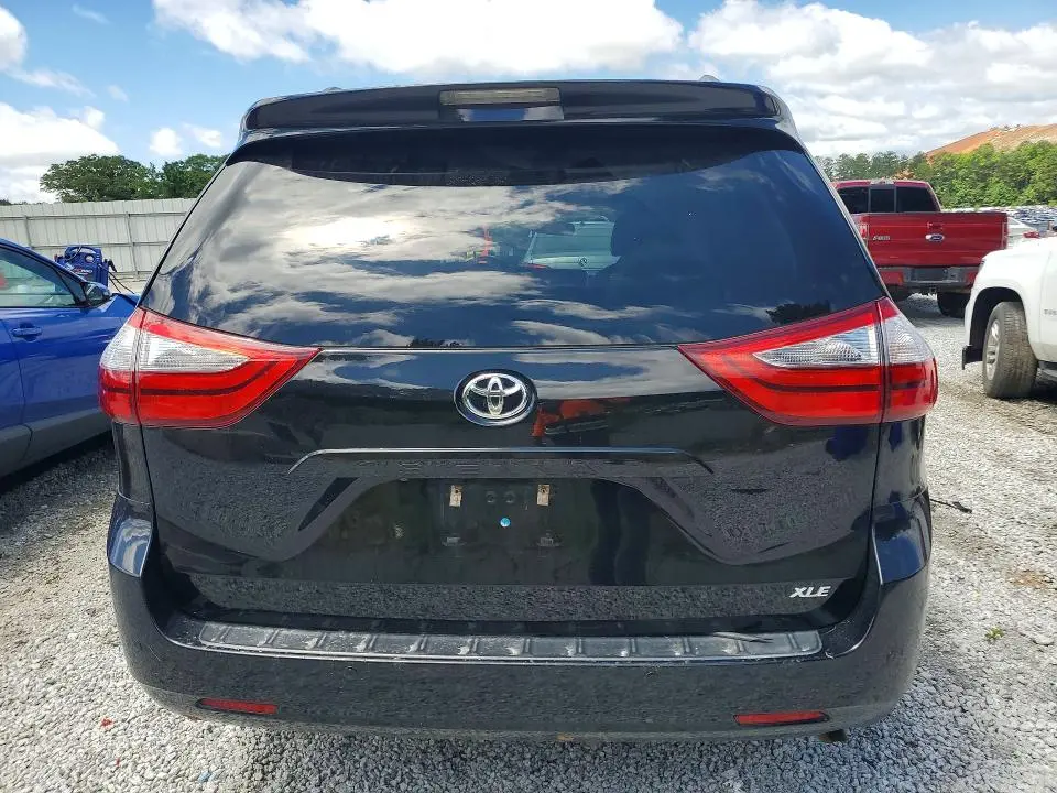 2017 TOYOTA SIENNA XLE 8-PASSENGER  
