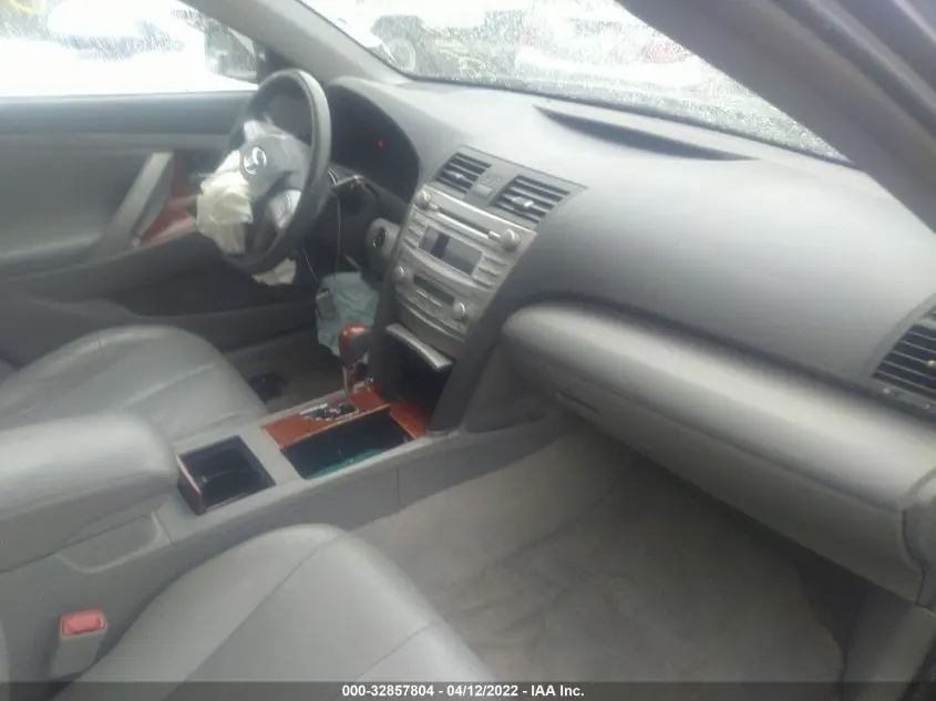 2010 TOYOTA CAMRY LE/SE/XLE