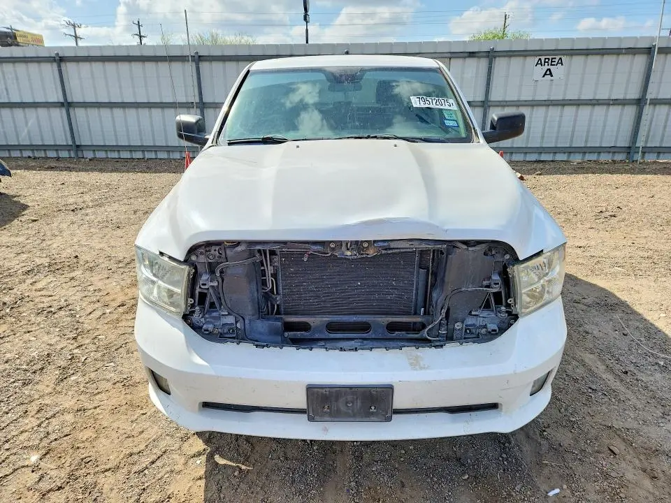 2014 RAM 1500 ST  