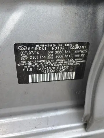 2015 HYUNDAI ELANTRA SE  