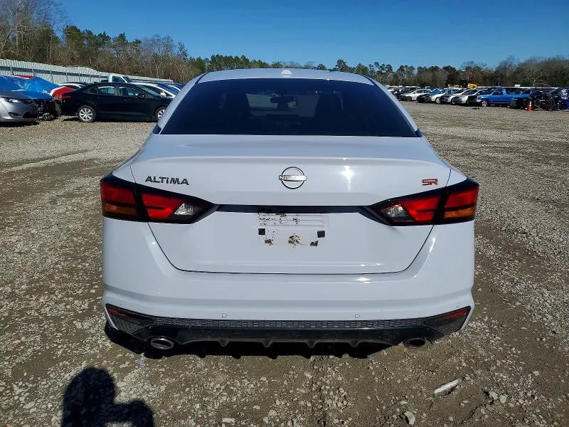 2024 NISSAN ALTIMA SR  