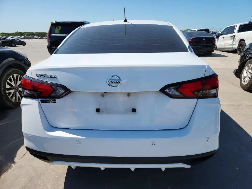 2021 NISSAN VERSA S  