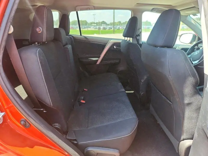 2016 TOYOTA RAV4 XLE  