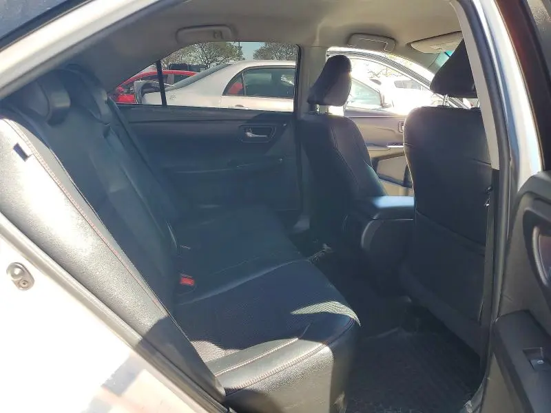 2017 TOYOTA CAMRY SE  