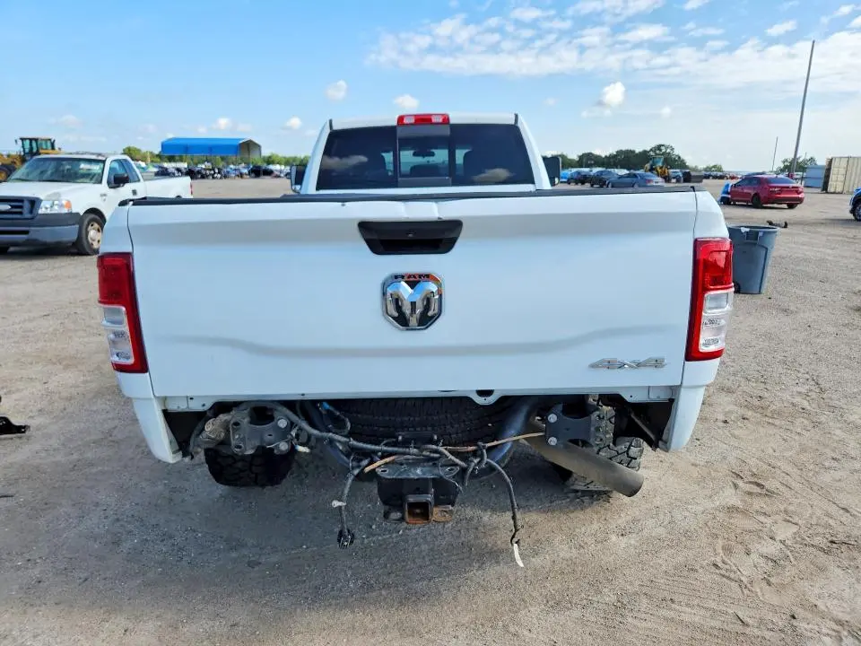 2022 RAM 2500 TRADESMAN  