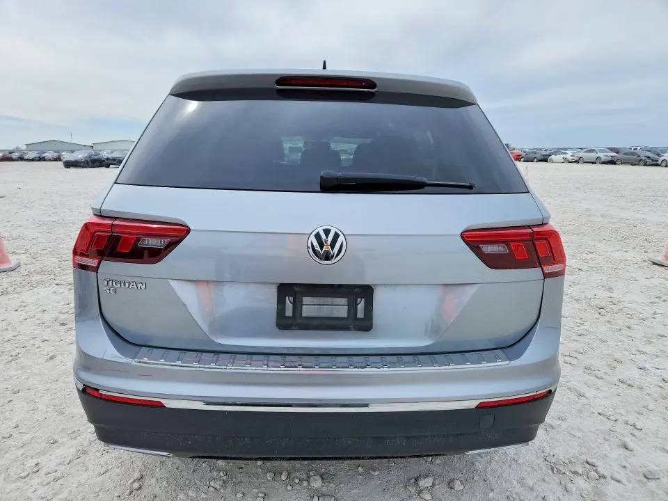 2020 VOLKSWAGEN TIGUAN SE  