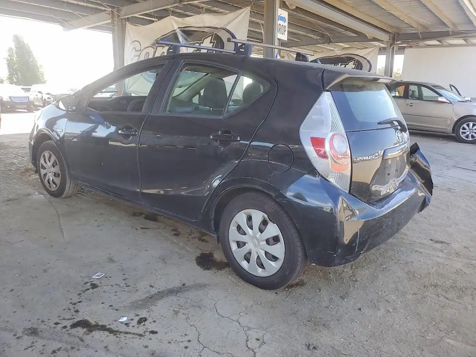 2014 TOYOTA PRIUS C TWO  
