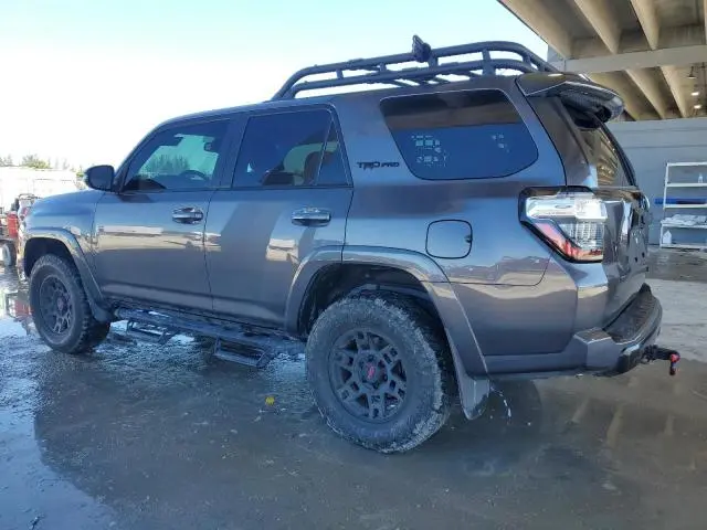 2023 TOYOTA 4RUNNER SE  