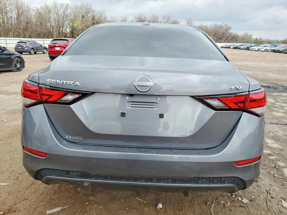 2024 NISSAN SENTRA SV  