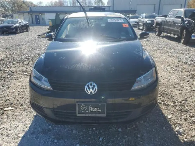 2011 VOLKSWAGEN JETTA SE  