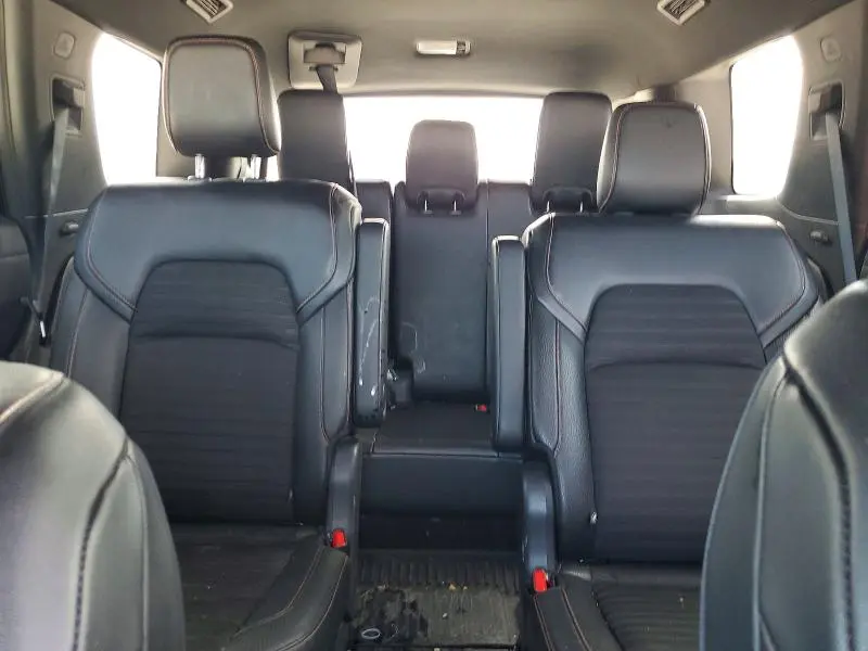 2023 NISSAN PATHFINDER SV  