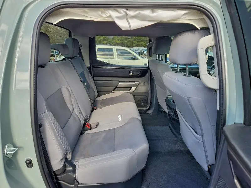 2024 TOYOTA TUNDRA CREWMAX SR  