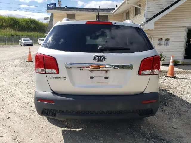 2011 KIA SORENTO BASE  