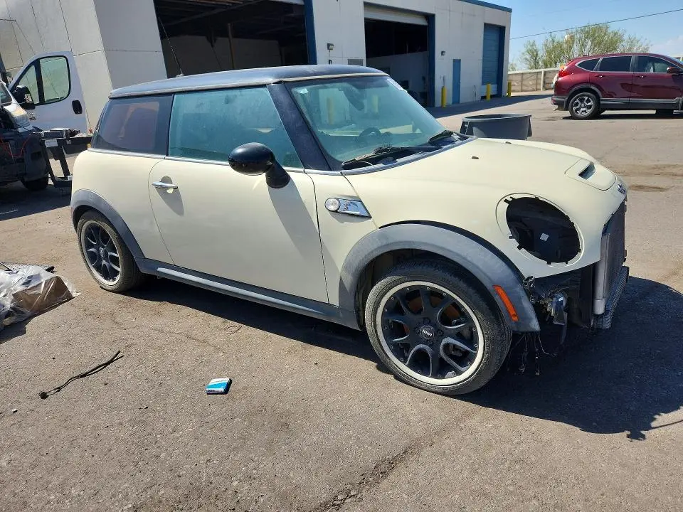 2011 MINI COOPER S  