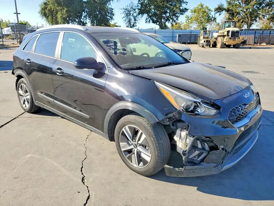 2022 KIA NIRO LXS  