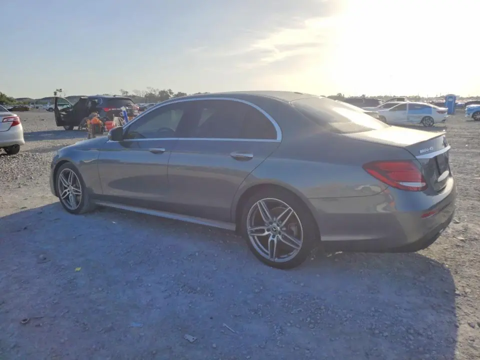 2019 MERCEDES-BENZ E 300  
