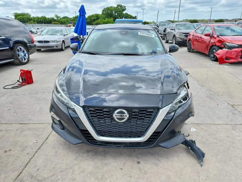 2019 NISSAN ALTIMA SV  