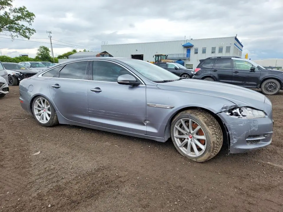 2015 JAGUAR XJ   