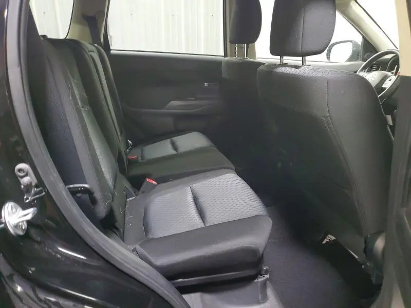 2014 MITSUBISHI OUTLANDER ES  