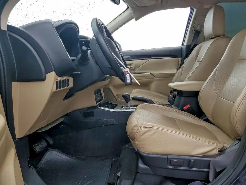 2018 MITSUBISHI OUTLANDER SE  