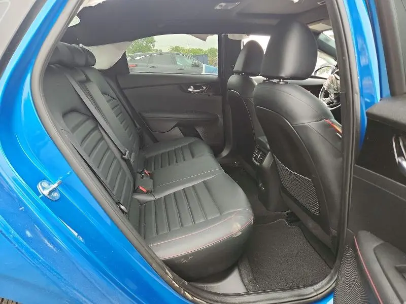 2023 KIA FORTE GT  