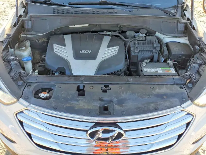 2016 HYUNDAI SANTA FE SE  