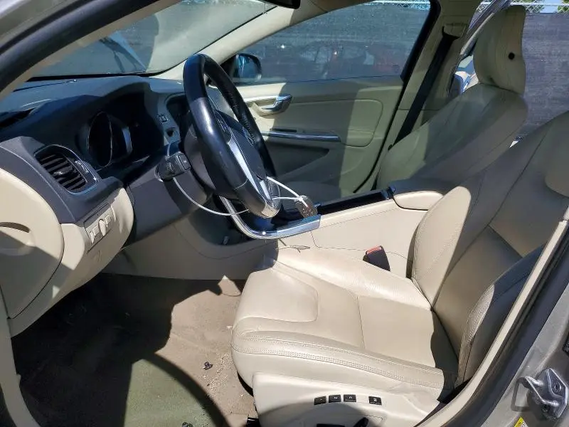2014 VOLVO S60 T5  