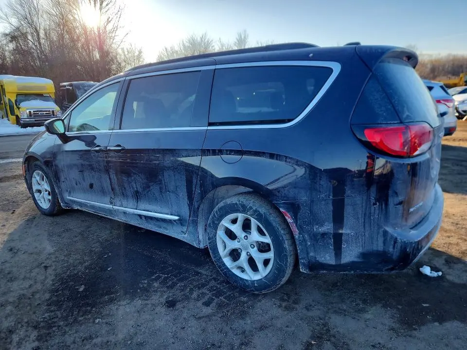 2017 CHRYSLER PACIFICA TOURING L  