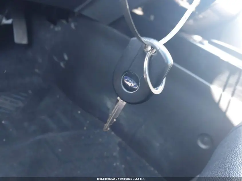 2010 FORD ESCAPE LIMITED