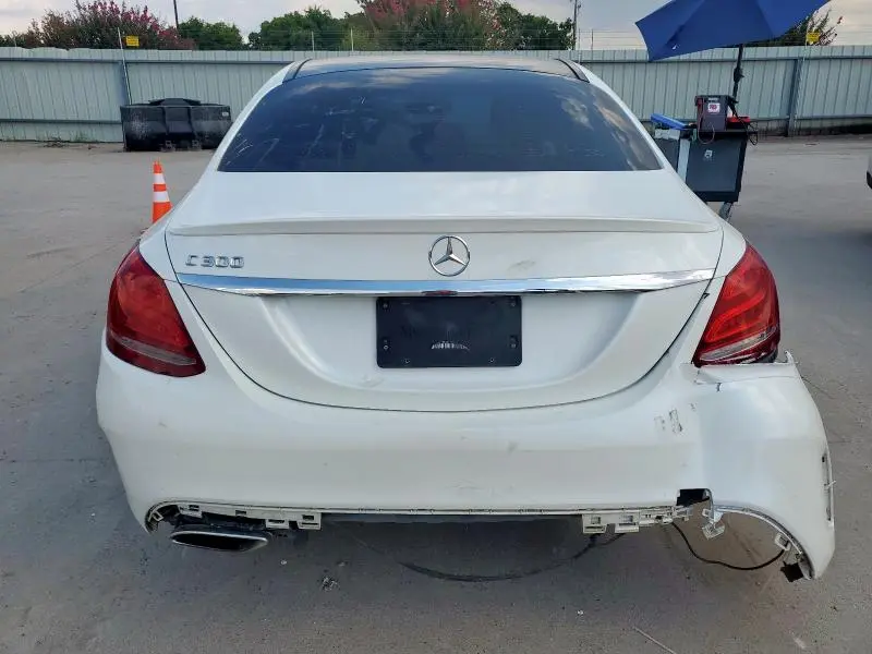 2016 MERCEDES-BENZ C 300