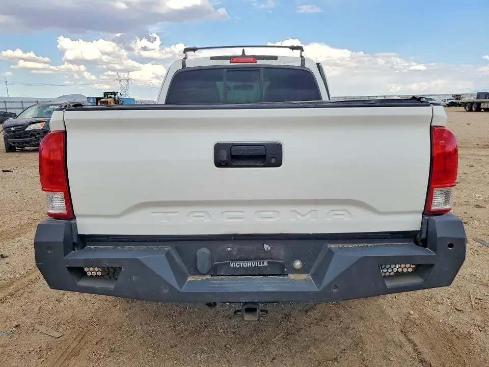 2017 TOYOTA TACOMA SR  