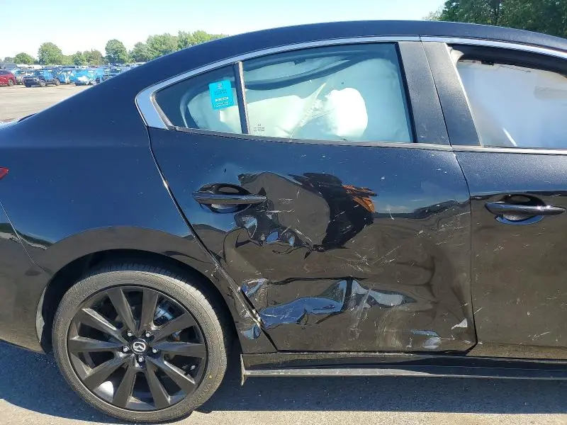 2024 MAZDA 3 SELECT SPORT  
