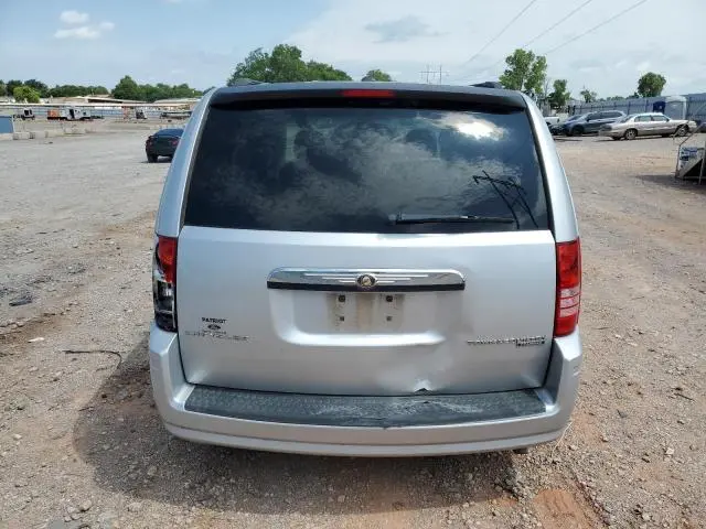 2010 CHRYSLER TOWN & COUNTRY TOURING  
