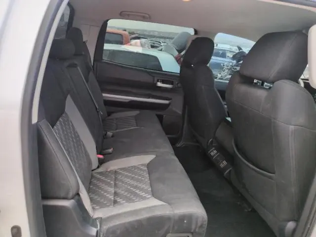 2018 TOYOTA TUNDRA CREWMAX SR5  