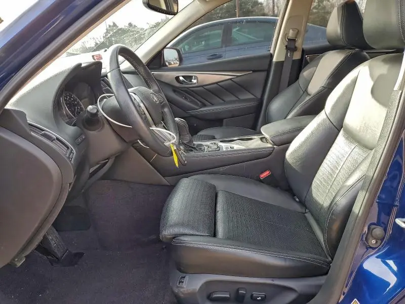 2018 INFINITI Q50 LUXE  