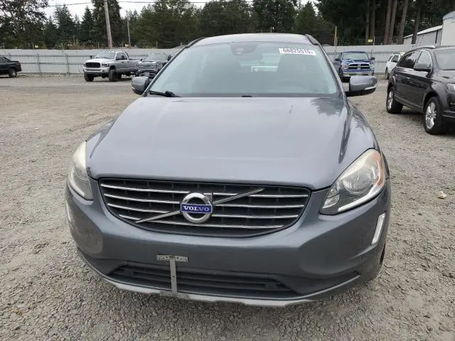 2017 VOLVO XC60 T5  