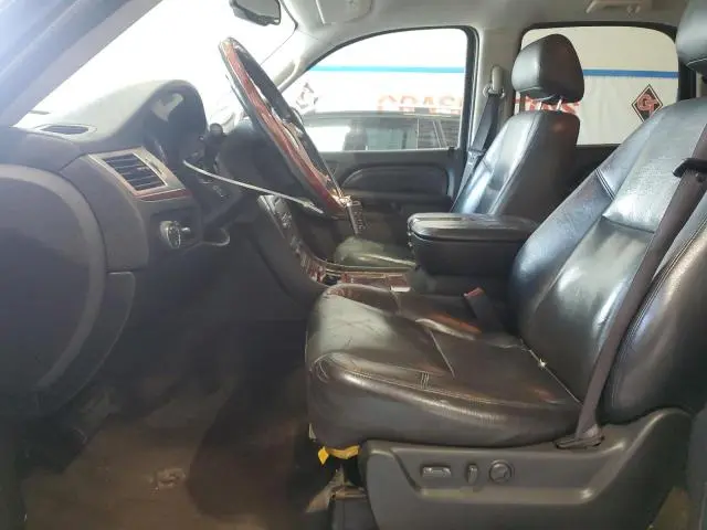 2010 CADILLAC ESCALADE   
