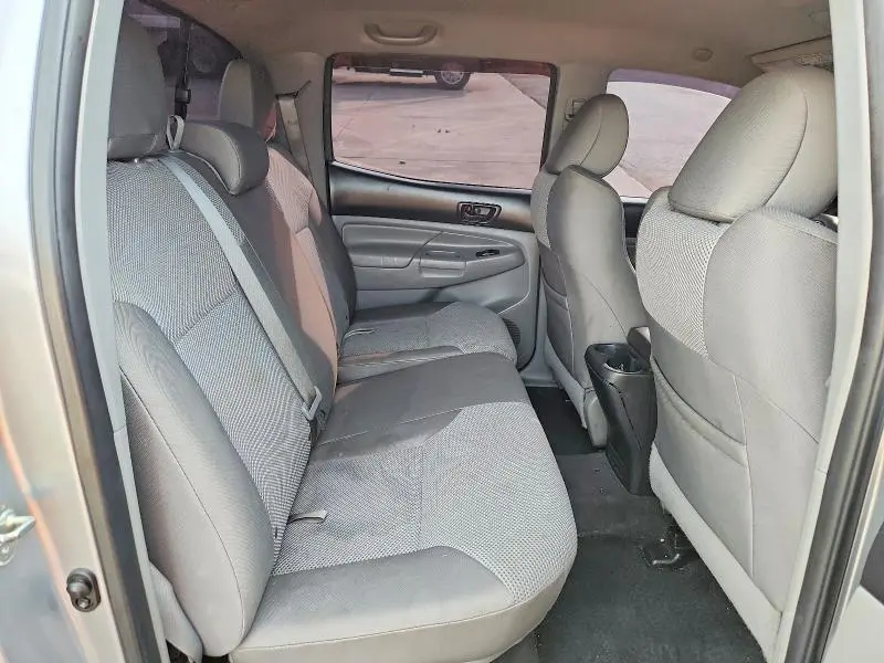 2015 TOYOTA TACOMA V6  