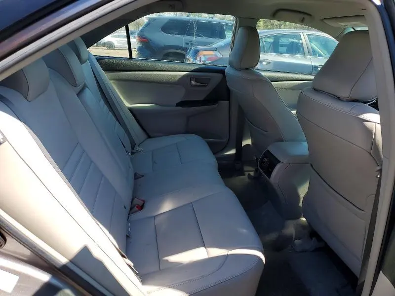 2016 TOYOTA CAMRY XLE  