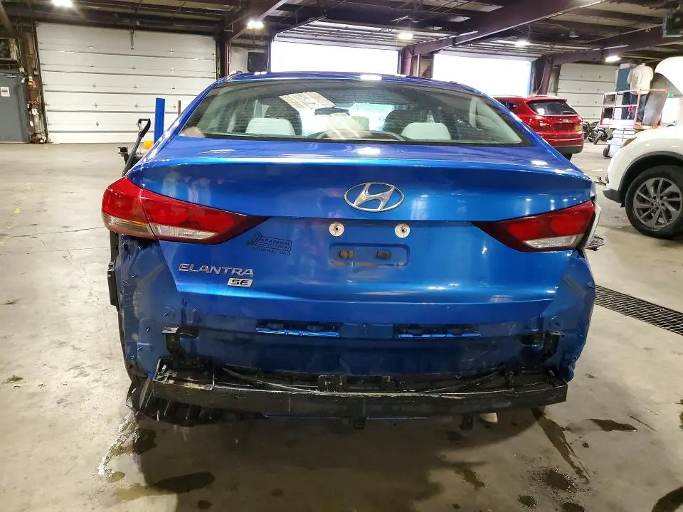 2018 HYUNDAI ELANTRA SE  