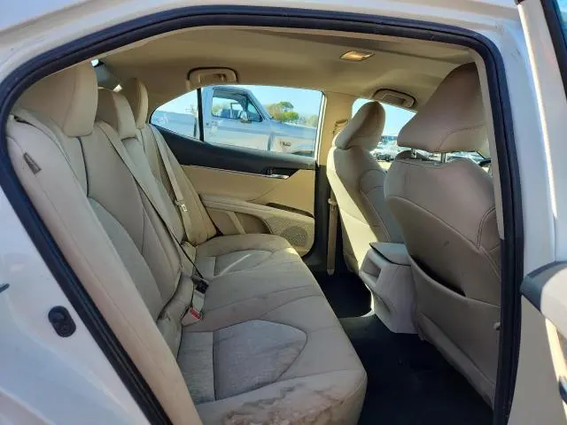 2022 TOYOTA CAMRY LE  